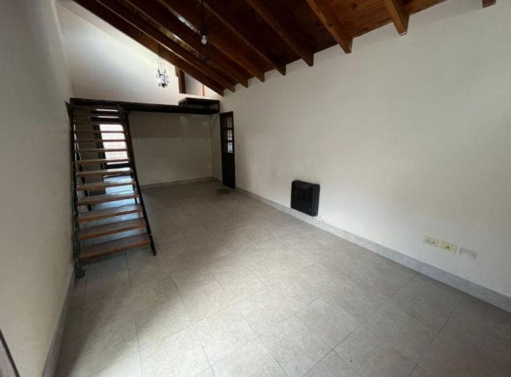 En Venta: Amplia Casa en Capilla del Rosario, Guaymallen - 2