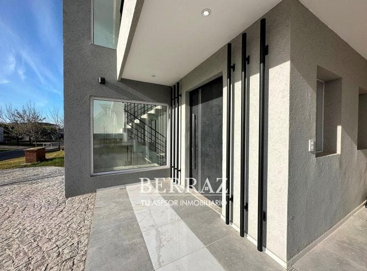 Casa Venta 6 Ambientes en Santa Guadalupe Pilar del Este 704 m² - 5