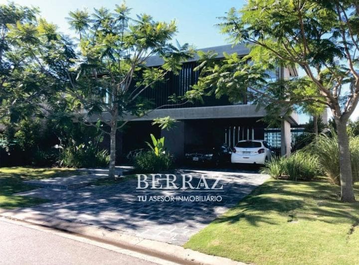 Casa en Venta en Barrio Lagos del Golf Nordelta Tigre Lote de 998 m² - 2