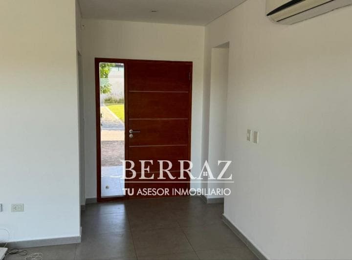 Casa Venta 6 Ambientes en El Cantón Barrio Golf Escobar Lote de 824 m² - 2