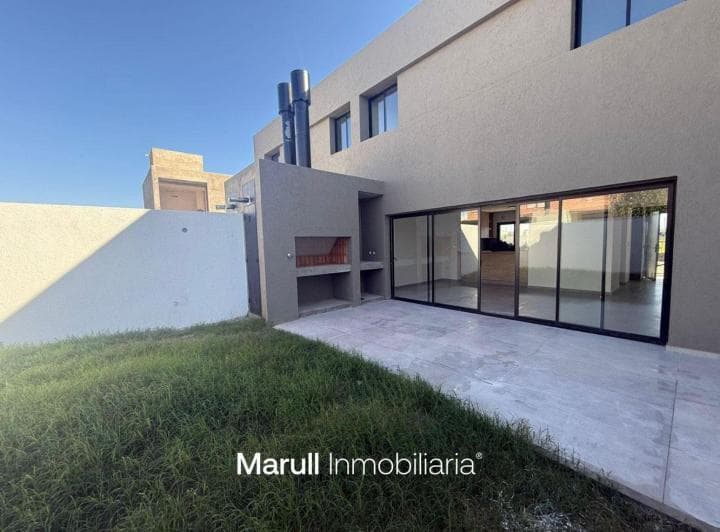 Venta Duplex en Colinas de Manantiales - 2