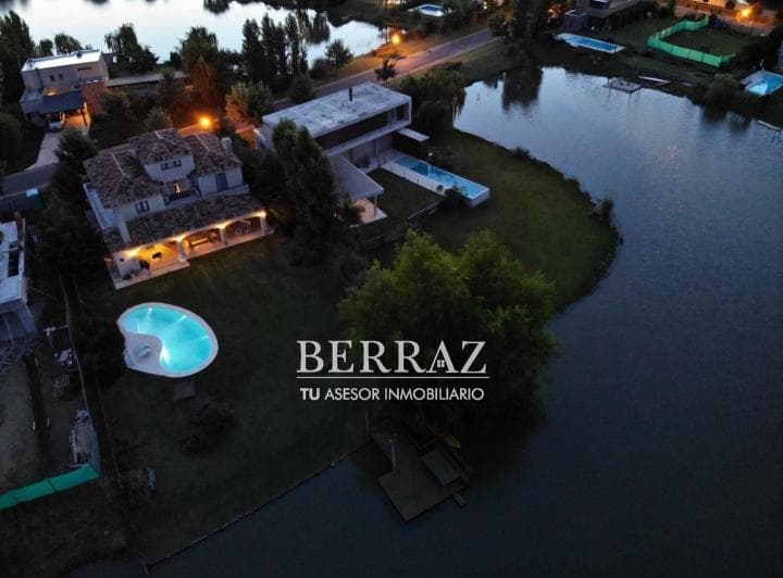 Casa Venta 6 Ambientes a La Laguna en San Marco Villanueva Lote de 1065 m² - 3