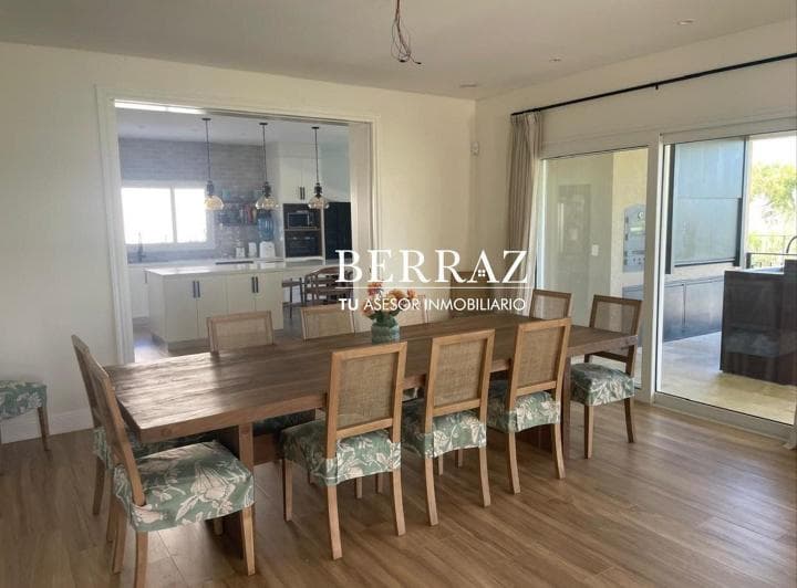 Casa Venta 5 Dorm. Barrio La Calesa Lote de 1046 m² Pilara Pilar - 3