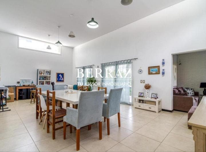 Casa Venta 4 Dorm. Barrio Los Eucaliptos Lote de 761 m² Haras Santa Maria - 3