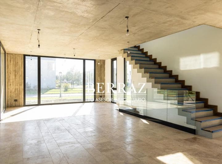 Casa Venta 4 Dorm. Lagoon Lote de 583 m² Pilar - 4