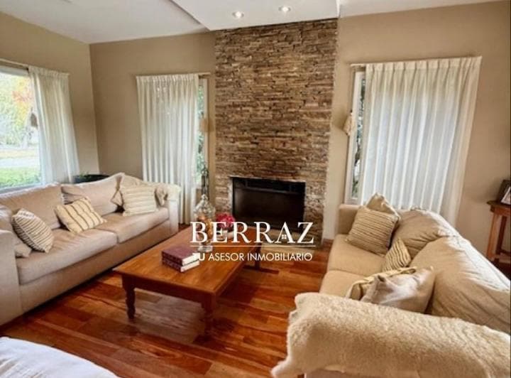 Casa Venta 3 Dorm. Barrio La Montura Lote de 835 m² Pilar - 2