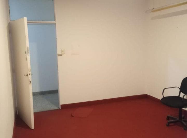 Oportunidad Liquidamos Oficina a m de Bv Illia y Una Cuadra de Patio Olmos - 2