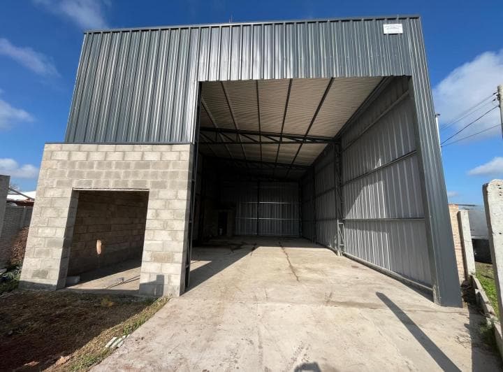 Galpón/bodega en Venta - Marcos Ateca Esq. Los Aromos, Roldán - Lote 205 m², Galpón 125 m². - 4
