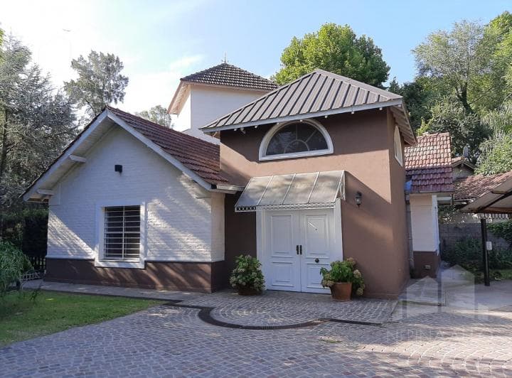 Venta Casa Quinta en Villa Udaondo - 3
