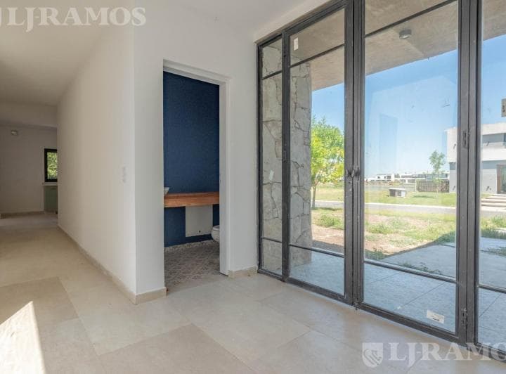 Casa en San Sebastián Área 7 Al Agua en Cul de Sac Excelente Ubicación Acepta Financiación Mb - 4