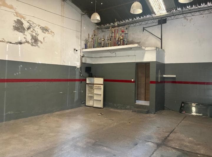Venta/alquiler - Galpón en Crucecita a m de Gutiérrez - 4