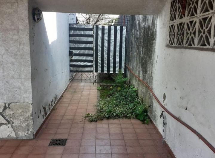 Casa 3 Ambientes con Cochera y Amplio Lote. - 3