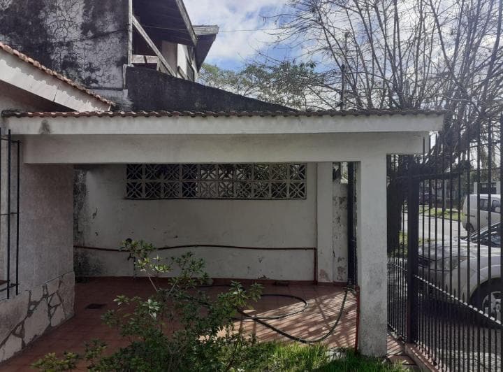 Casa 3 Ambientes con Cochera y Amplio Lote. - 4