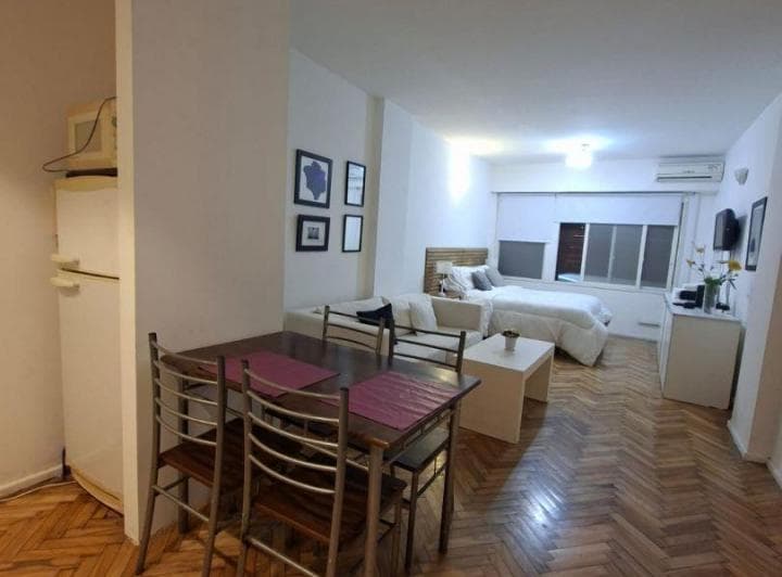 Departamento Monoambiente. | Uriburu Al 1700 - 2