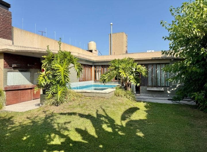 Casa Americana 3 Ambientes, Lote 10 X 33. en Venta, Moron. - 3