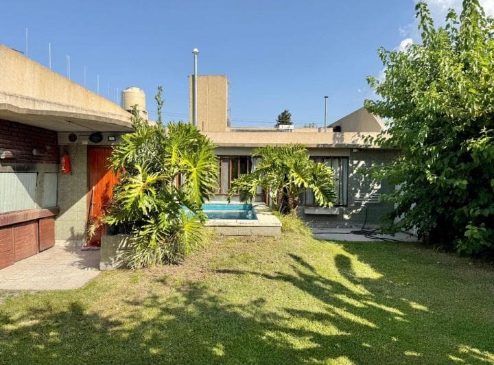 Casa Americana 3 Ambientes, Lote 10 X 33. en Venta, Moron. - 2