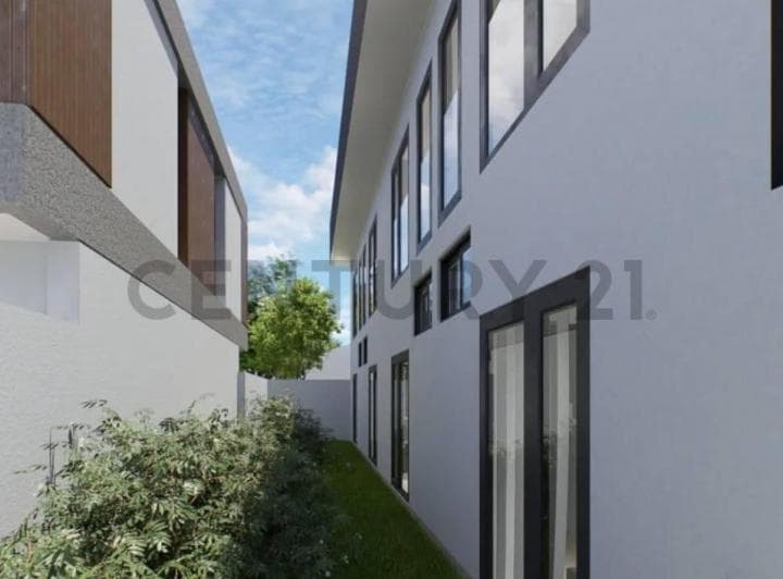 Locales en Venta Doble Altura Gonnet - 5