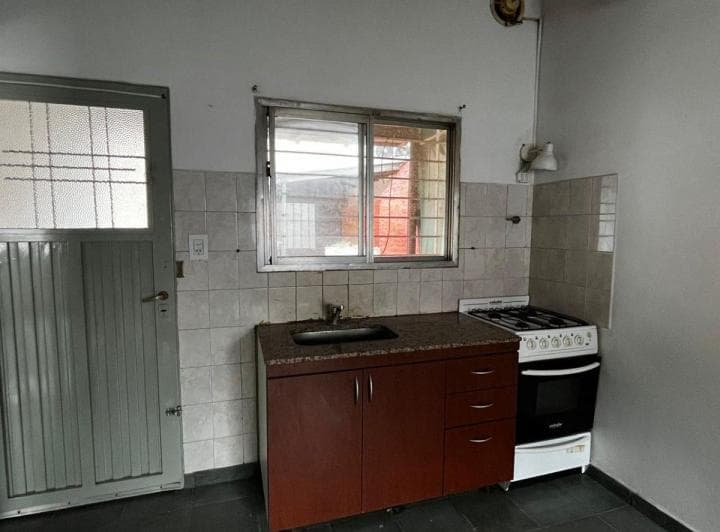 Casa en Venta en Merlo Sur a Tres Cuadras del Mástil Oportunidad! - 4