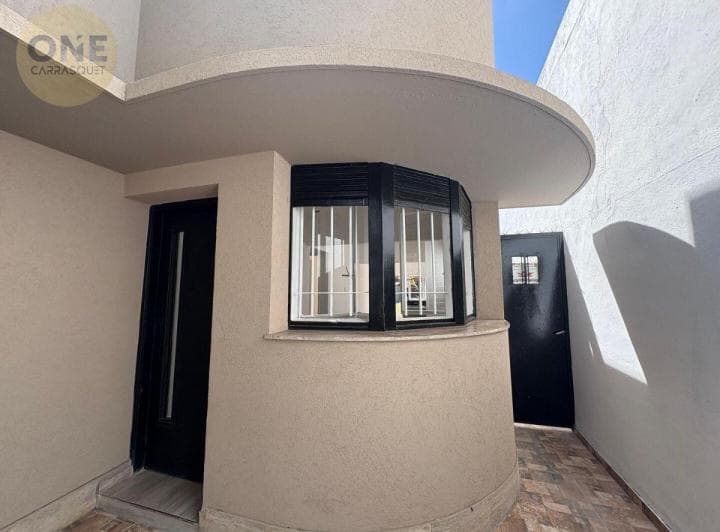 Casa 3 Dorm. y Parque en Venta - La Plata, Calle 69 E/ 1 y 2 - 3