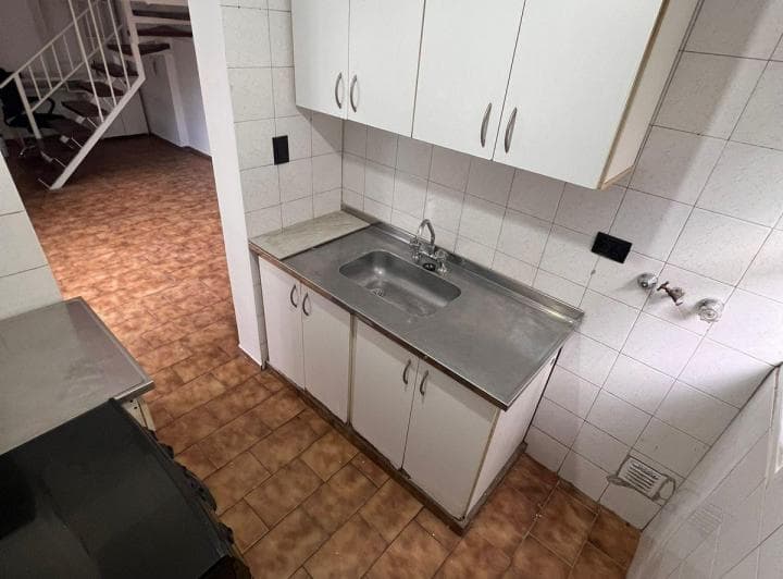 Alberdi Inmobiliaria Vende Dúplex en Calle Bolivar 429 B Guemes. - 4