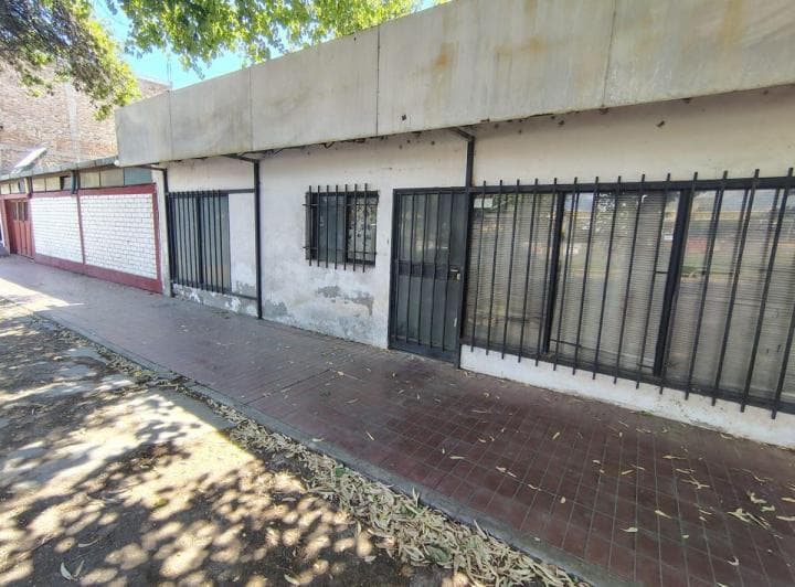 Galpon y Casa de Dos Dorm. - 4