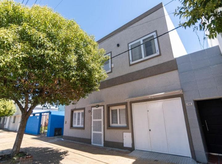 Venta de Casa de 3 Dorm. en Calle 30 Entre 63 y 64 - 2