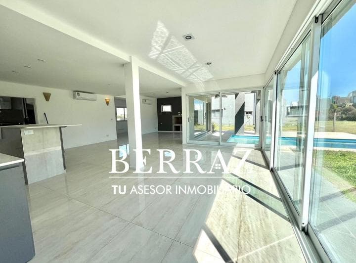 Casa Venta Lagoon Lote de 500 m² Pilar - 2