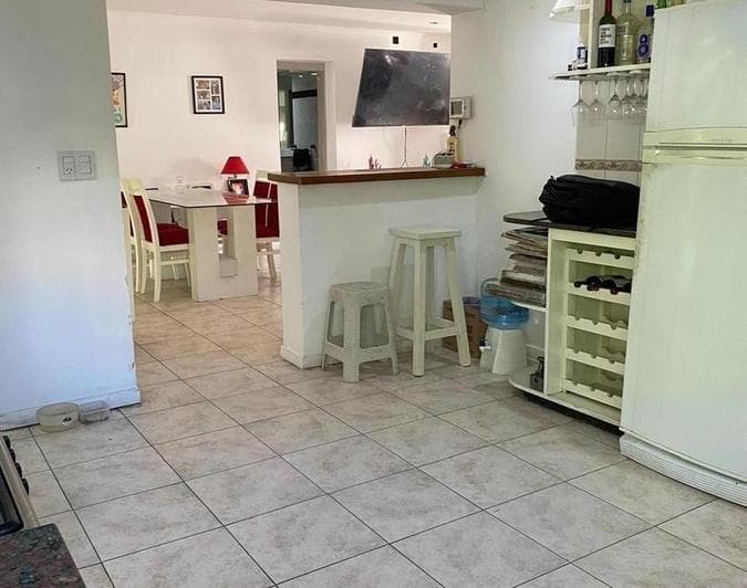 Casa con Parque y Pileta en Venta - Gonnet, Calle 518 E/ 18 y 19 - 4