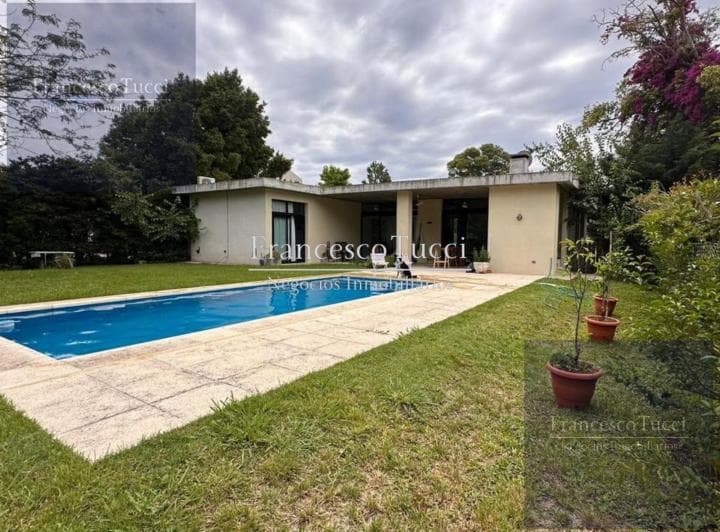 Casa en Venta 4 Ambientes con Pileta en El Aromo - 2