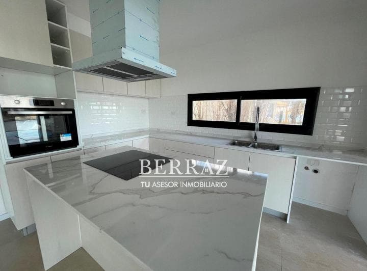 Casa Venta 5 Ambientes a La Laguna en San Sebastián Area 10 Escobar Lote de 820 m² - 3