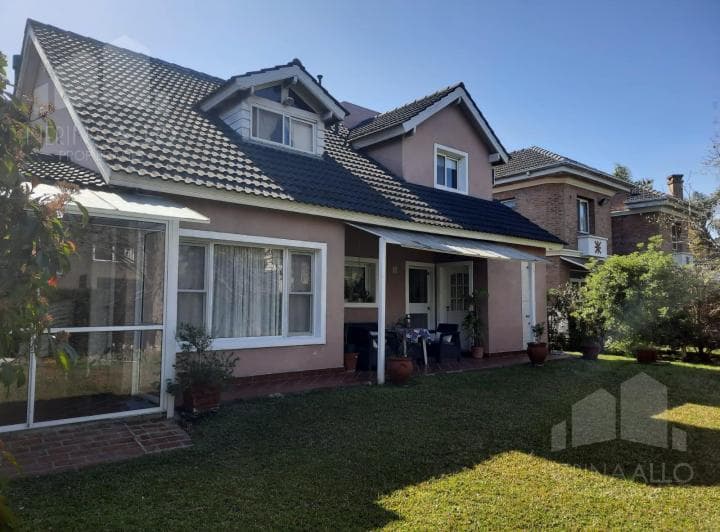 Venta Casa 5 Ambientes en Altos del Sol Barrio Cerrado en Parque Leloir - 4