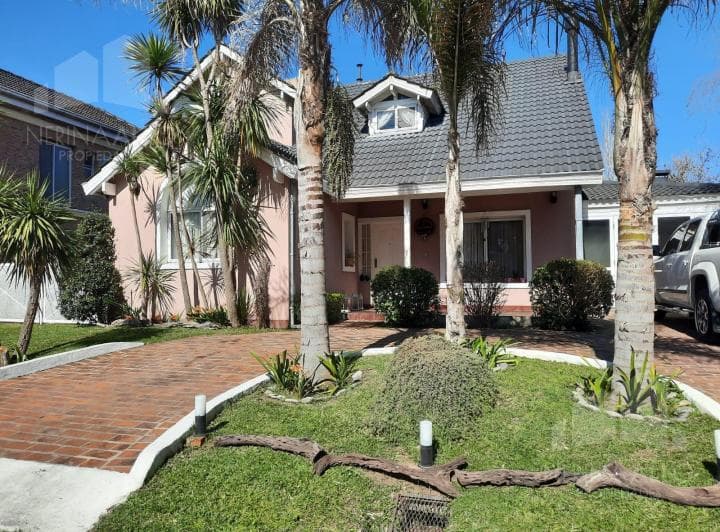 Venta Casa 5 Ambientes en Altos del Sol Barrio Cerrado en Parque Leloir - 2