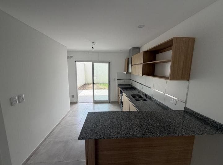 Duplex Tres Ambientes, a Estrenar, en Venta. Ituzaingo Norte - 5