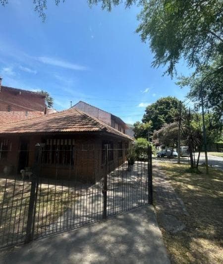 Los Pinares - Venta Chalet 3 Ambientes C/ Garage Sobre Lote Propio de 172 m² - 3