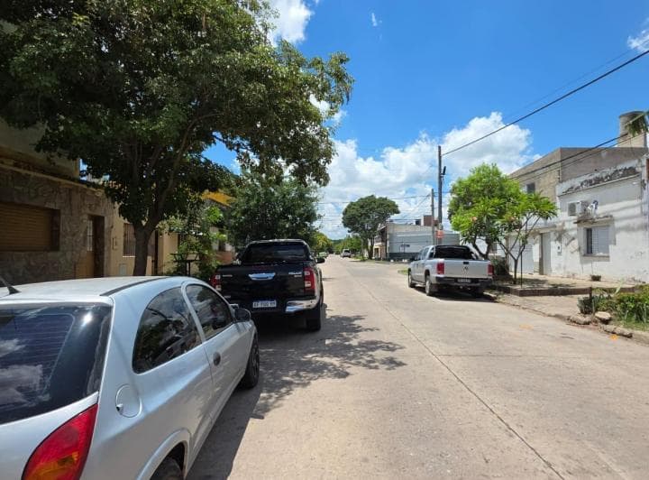 Se Vende Casa a Refaccionar 300 m de Av Gral Paz - 3