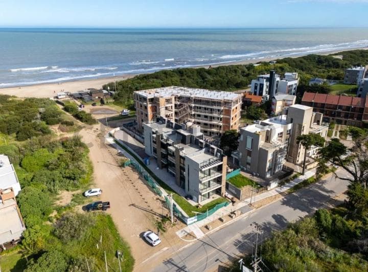 Departamento a Estrenar 2 Ambientes Complejo Vista Al Mar Terraza y Cochera Mar de Ostende - 2