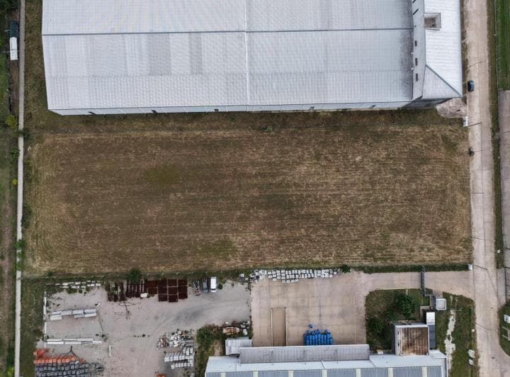 Terreno Industrial 7.000 m² con Seguridad 24 Horas - Ruta 19 - 5