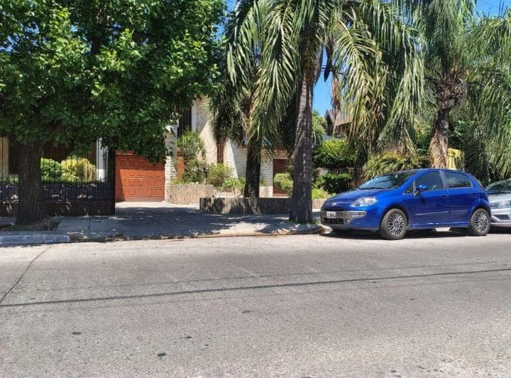 Casa en Venta 6 Ambientes con Cochera Pasante - San Justo Centro - 2