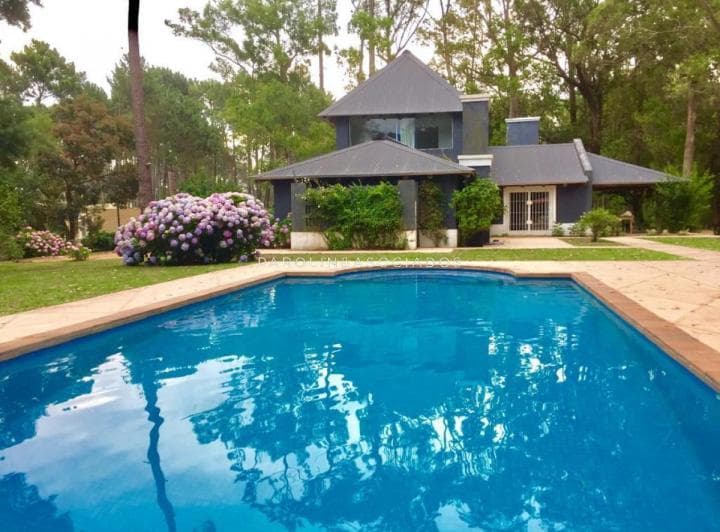 Vende Casa de 4 Dorm. en Pinares, Punta del Este - 2