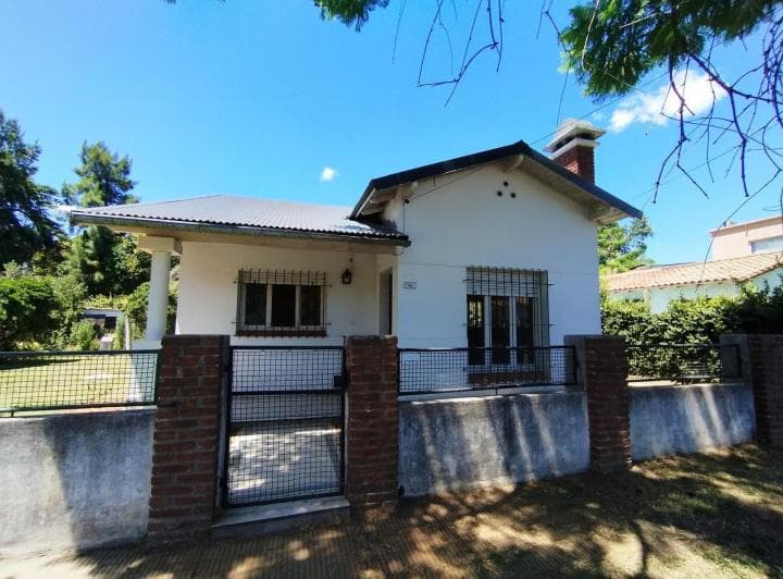 Casa 3 Ambientes en Venta en Benavidez Tigre con Jardin Galeria y Parrilla Apto Credito - 4