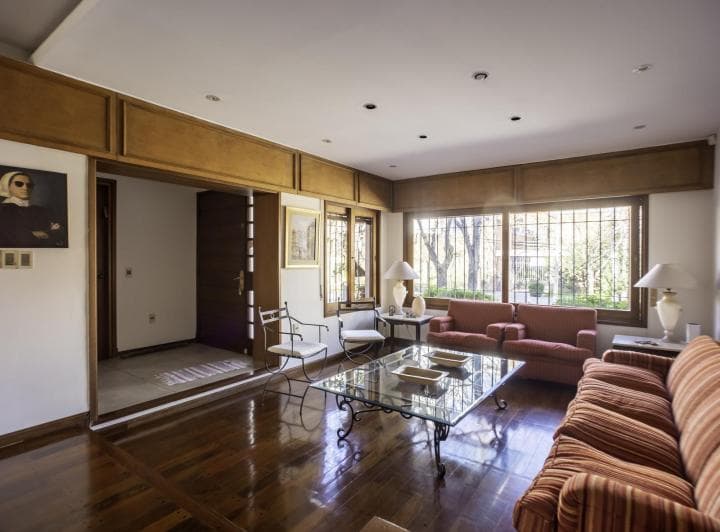 Casa con Jardin en Pocitos, Puerto del Buceo en Montevideo, Uruguay - 5