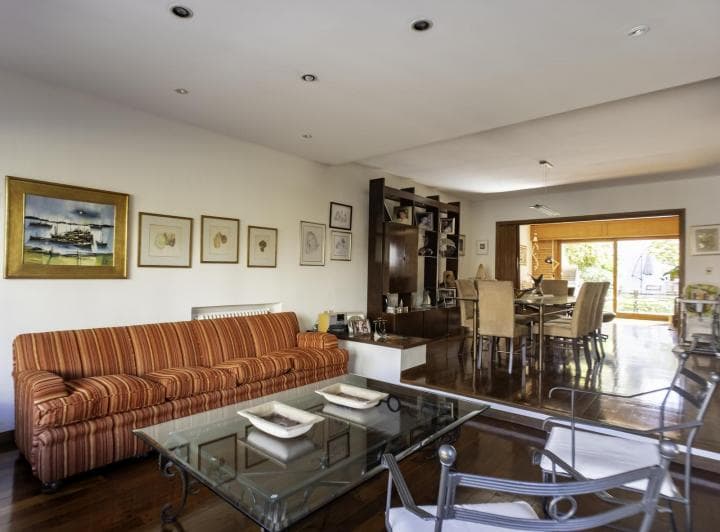 Casa con Jardin en Pocitos, Puerto del Buceo en Montevideo, Uruguay - 3