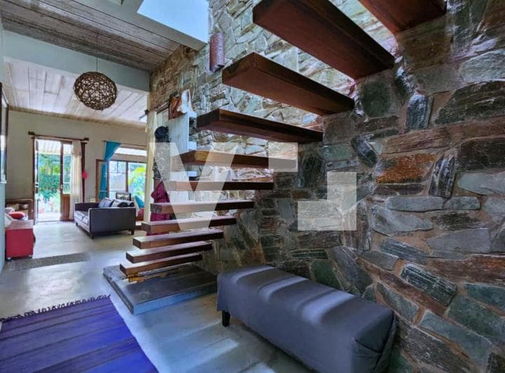 Oportunidad en El Atardecer: Casa con 3 Dorm., Galería y Jardín - 5