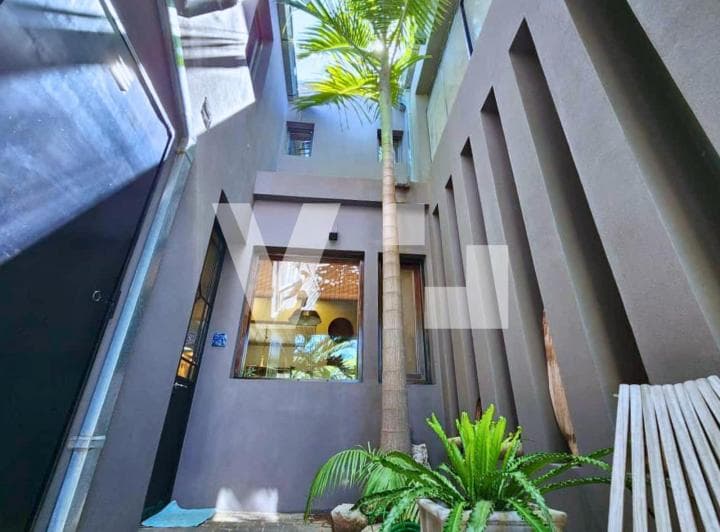 Oportunidad en El Atardecer: Casa con 3 Dorm., Galería y Jardín - 2