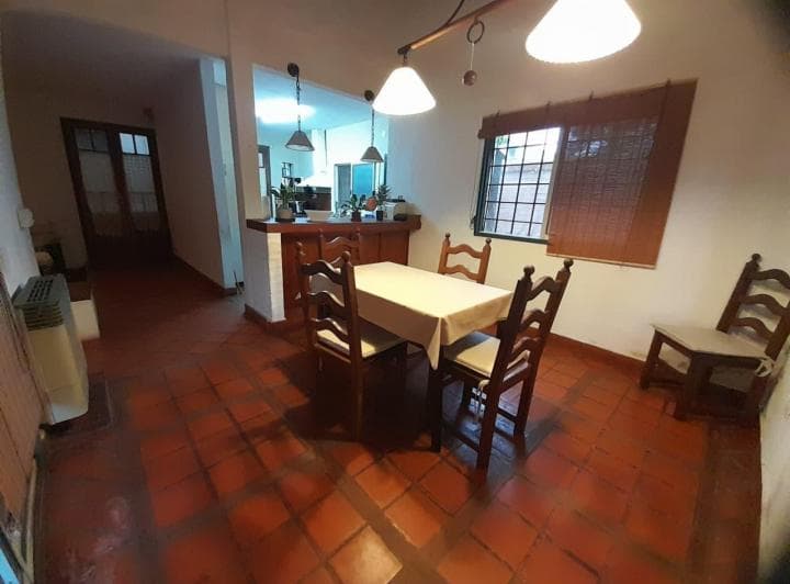 En Venta | Importante Propiedad en Calle Mexico Al 400 - Barrio San Jose - 4 Dorm. - Parque - 4