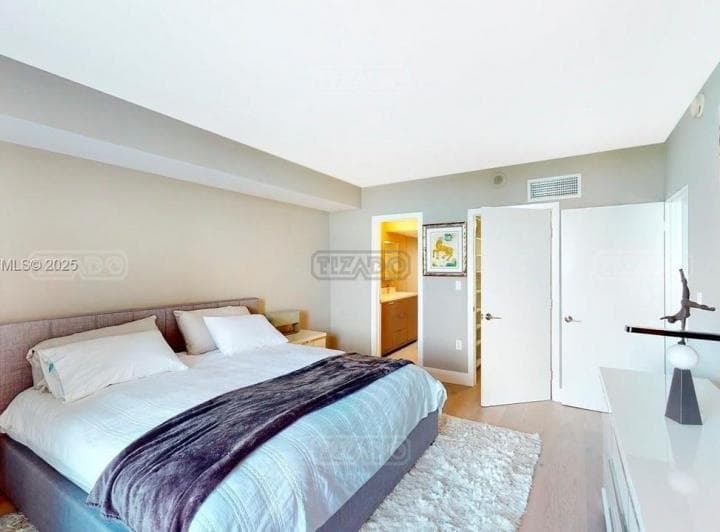 Departamento en Venta en Bal Harbour, Miami, Florida - 3