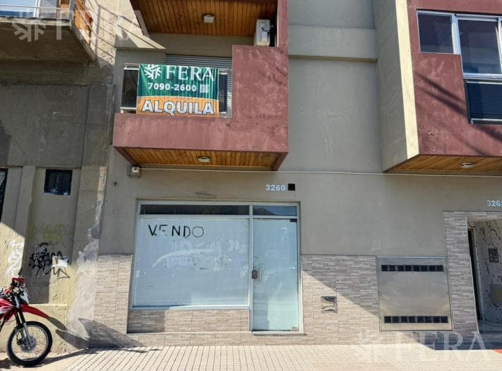 Venta Local en Sarandi - 2