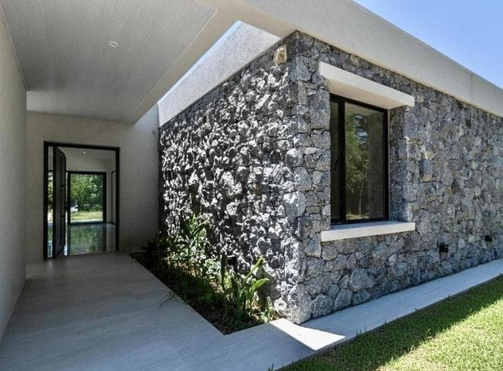 Casa Moderna a Estrenar en Venta en La Concepcion Lujan Apta - 2