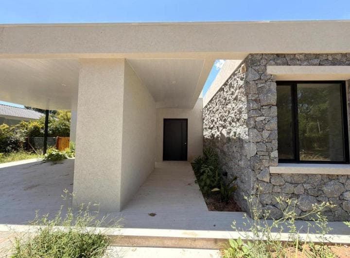 Casa Moderna a Estrenar en Venta en La Concepcion Lujan Apta - 4