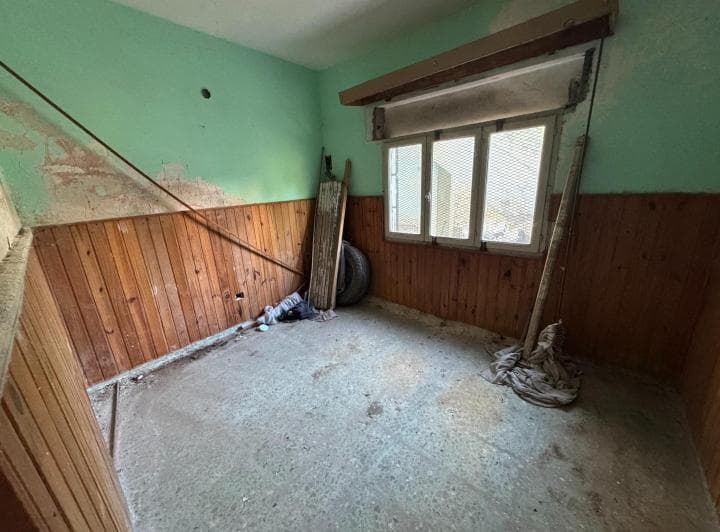Casa Cuatro Dorm. con Patio a Reciclar San Lorenzo - 4